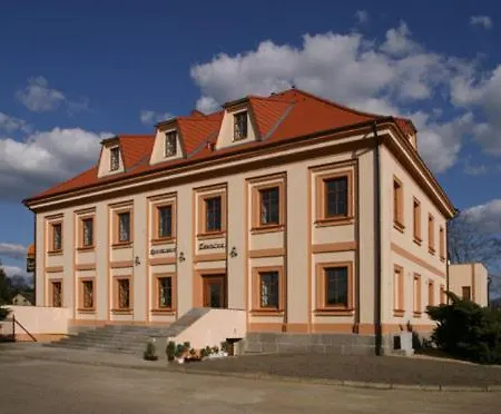 Zamecek Raspenava