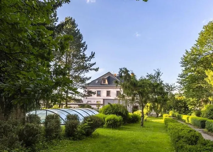 Zámeček Hotel Raspenava