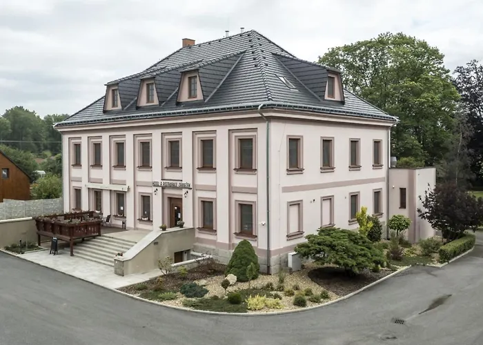 Hotel Zámeček 3*